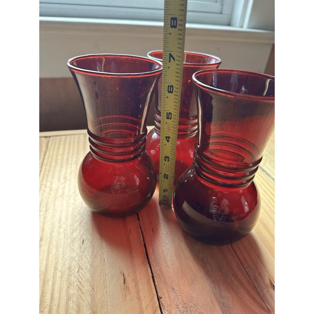 VINTAGE ANCHOR HOCKING ROYAL RUBY RED RIBBED‎ FLOWER VASE 6 1/2